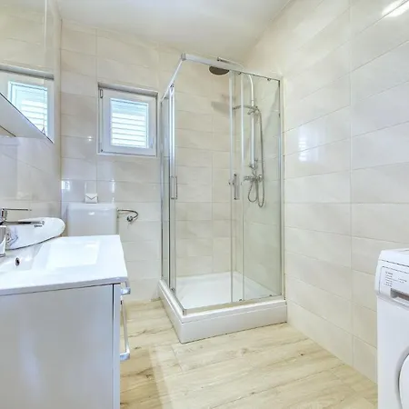 Gazic, No 3 Apartment