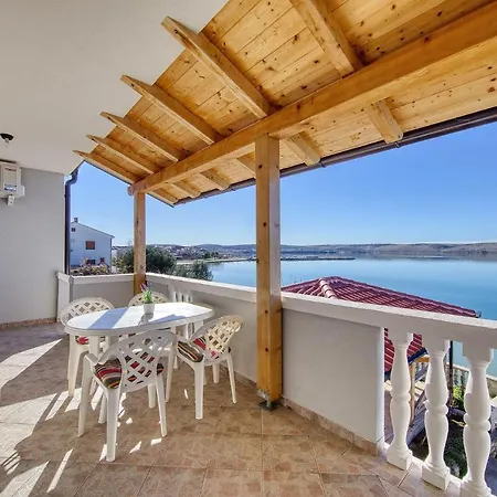 Apartman Gazic, No 3 *