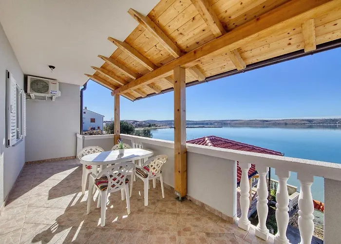 Appartement Gazic, No 3 *